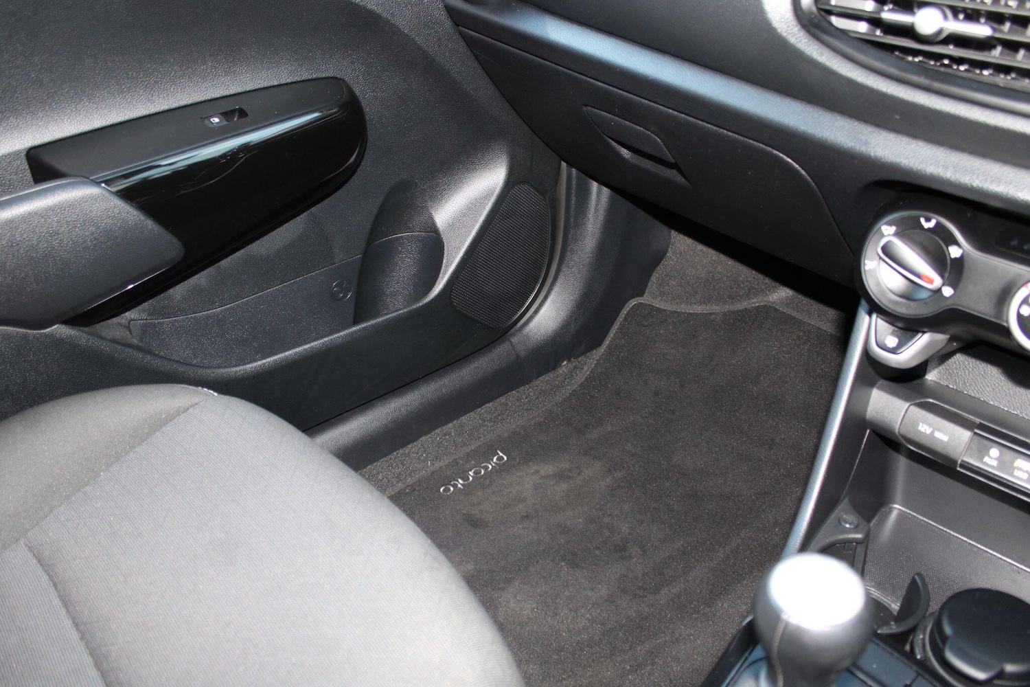 Used Kia Picanto 2019 for sale - 76965496: Photo 40