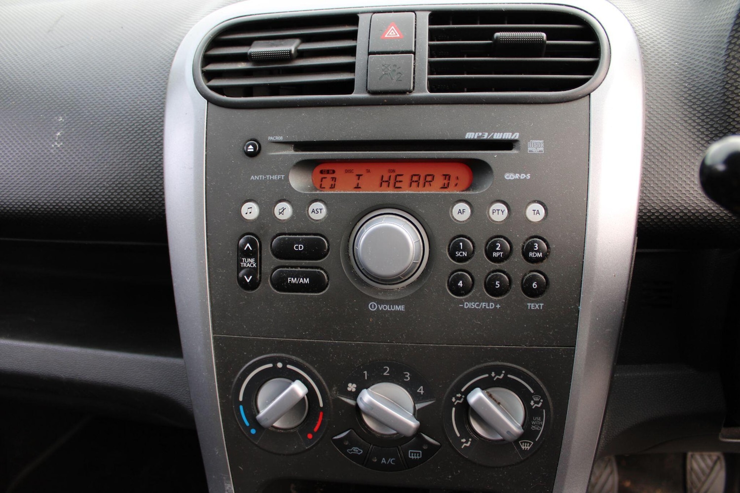 Used Suzuki Splash 2010 for sale - 76239327: Photo 10