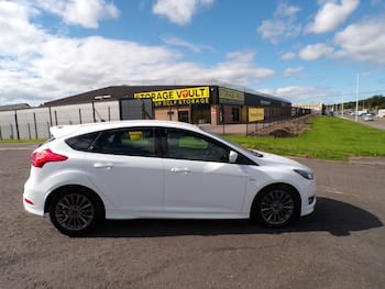 Used Ford Focus 2017 for sale - 79856117: Photo