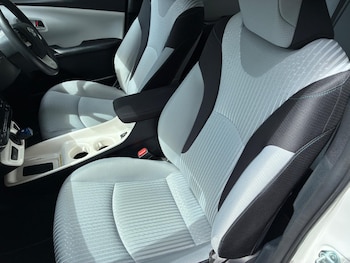 Used Toyota Prius 2017 for sale - 79062052: Photo