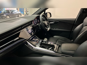 Used Audi Q7 2021 for sale - 77137469: Photo
