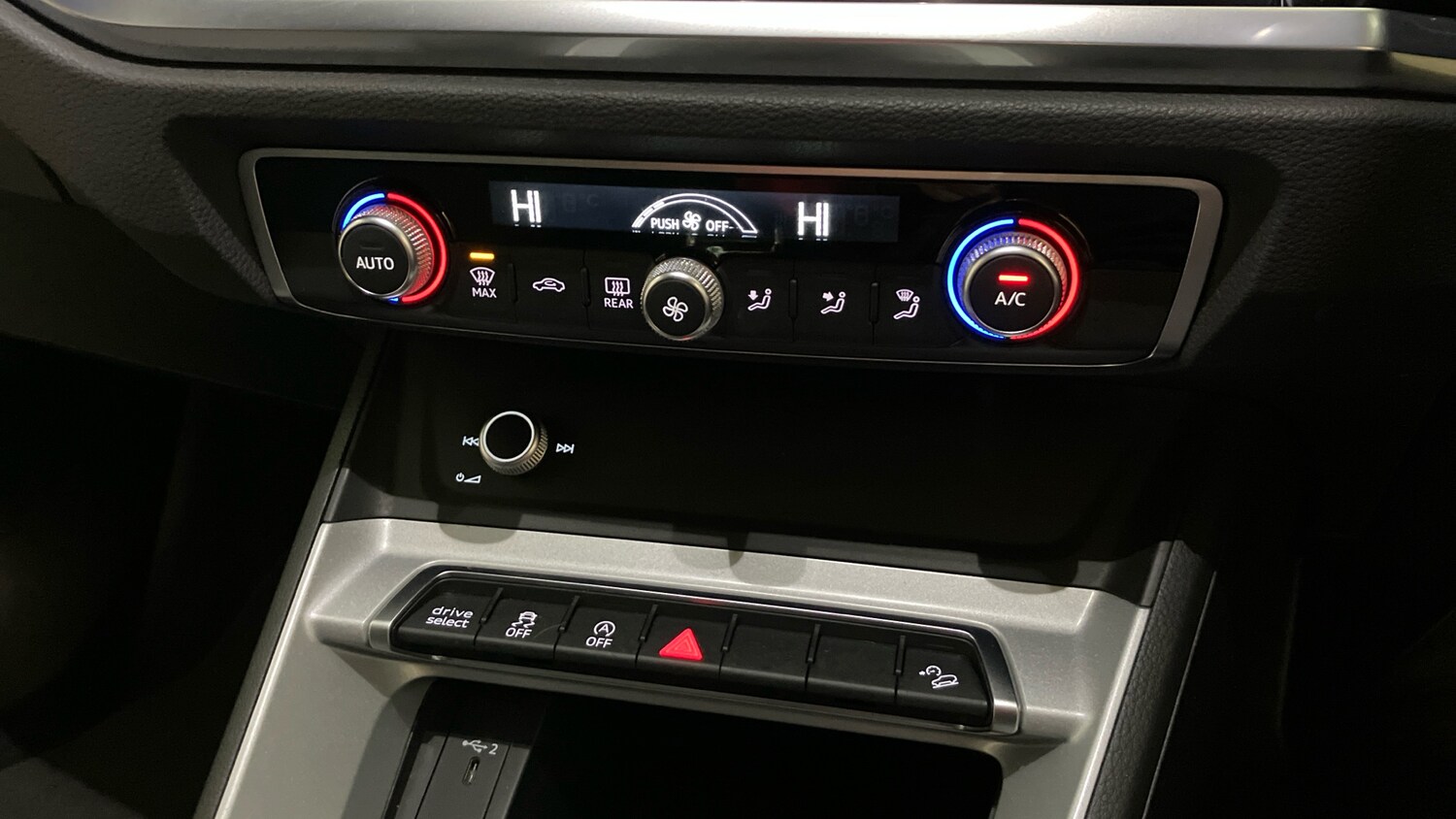 Used Audi Q3 2021 for sale - 76340487: Photo 13