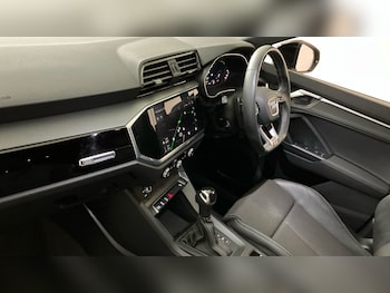 Used Audi Q3 2023 for sale - 76101257: Photo 2