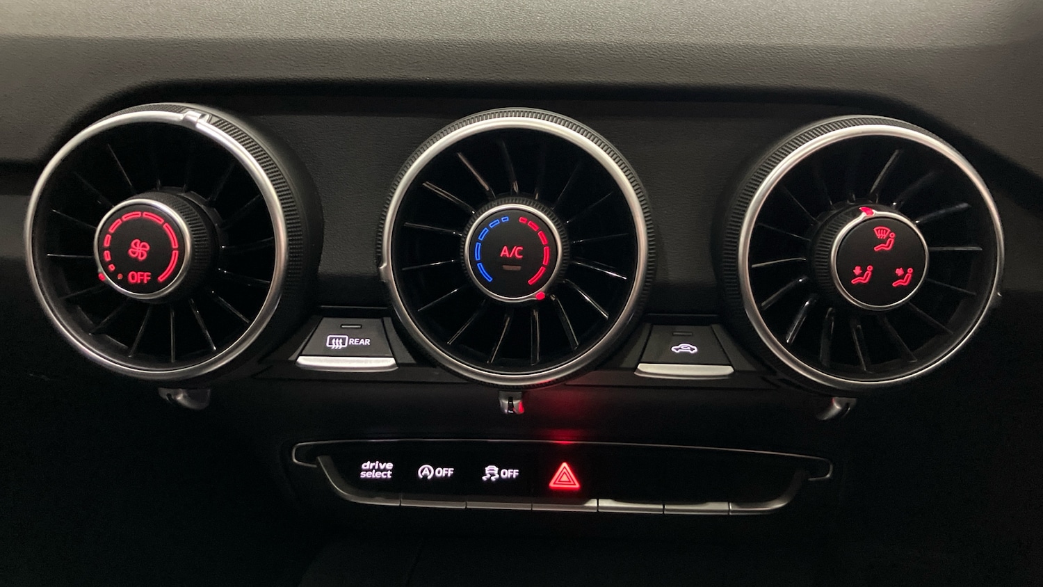 Used Audi TT 2023 for sale - 76352414: Photo 13