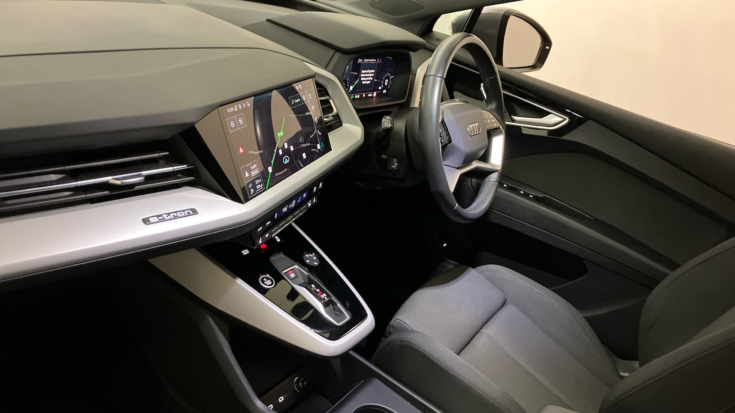 Used Audi Q4 e-tron 2023 for sale - 77541906: Photo 2