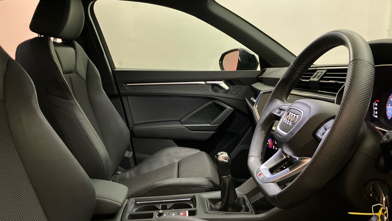 Used Audi Q3 2023 for sale - 76554890: Photo 15