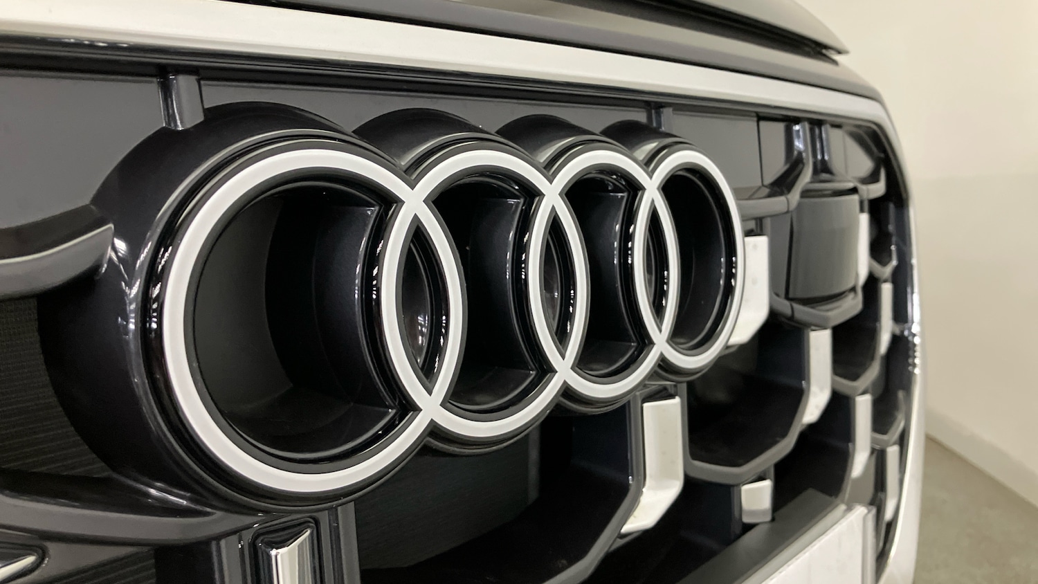 Used Audi Q8 2025 for sale - 77071407: Photo 37