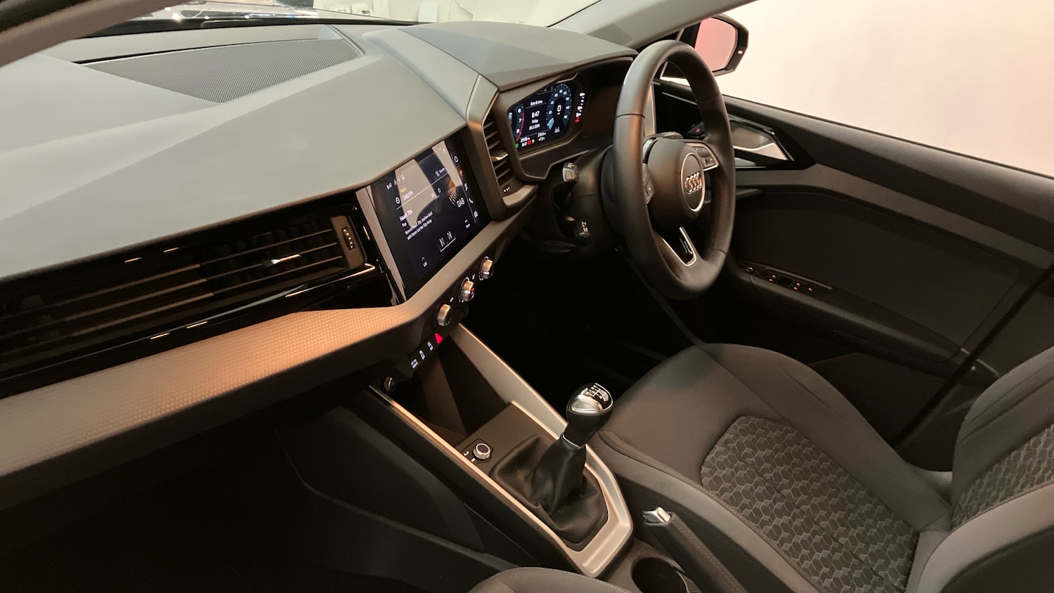 Used Audi A1 2022 for sale - 77603575: Photo 2