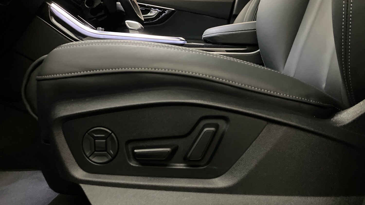 Used Audi Q7 2024 for sale - 76220680: Photo 24