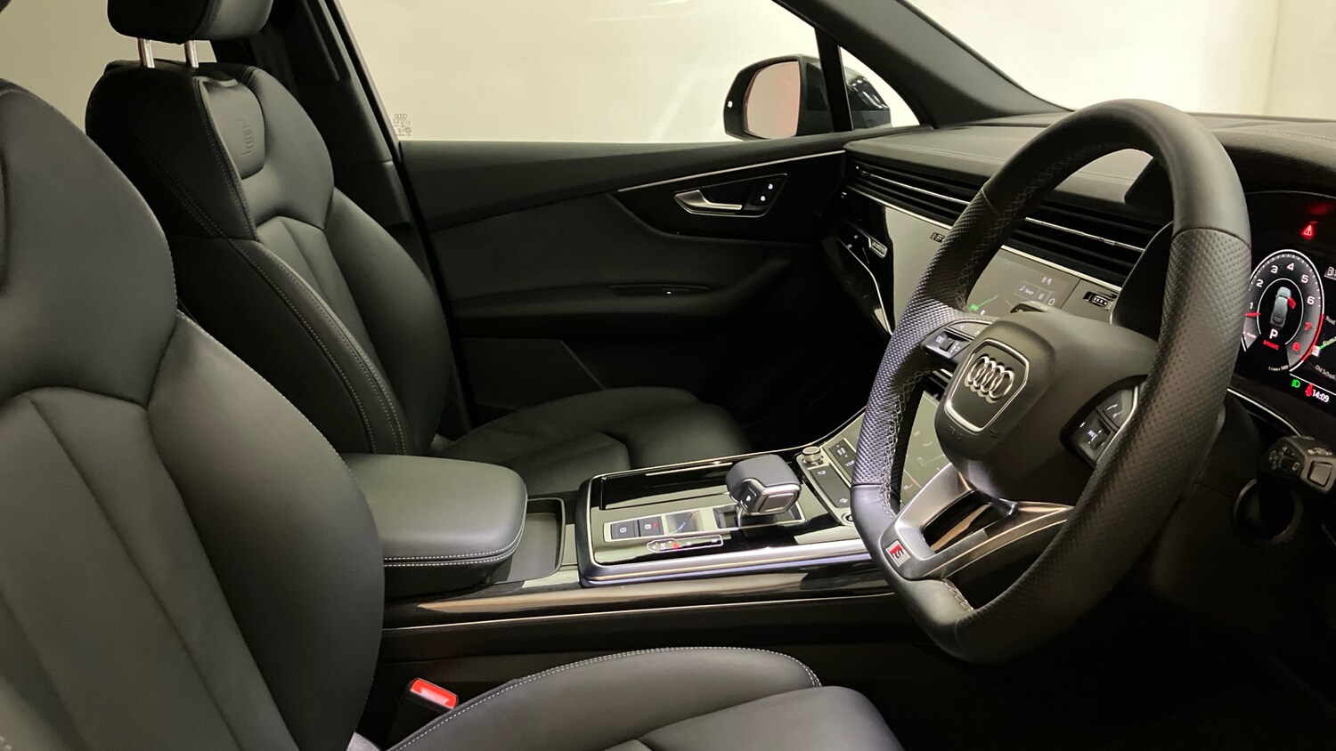 Used Audi Q7 2024 for sale - 76220680: Photo 28