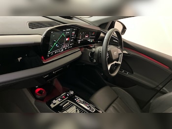 Used Audi Q6 e-tron 2025 for sale - 74513353: Photo