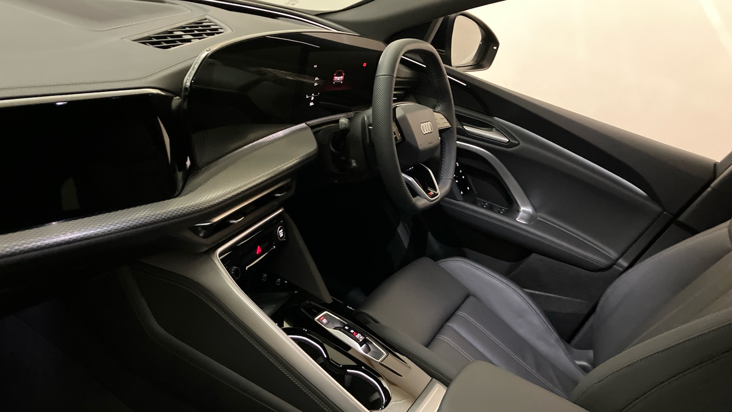 Used Audi Q5 2025 for sale - 77568288: Photo 2