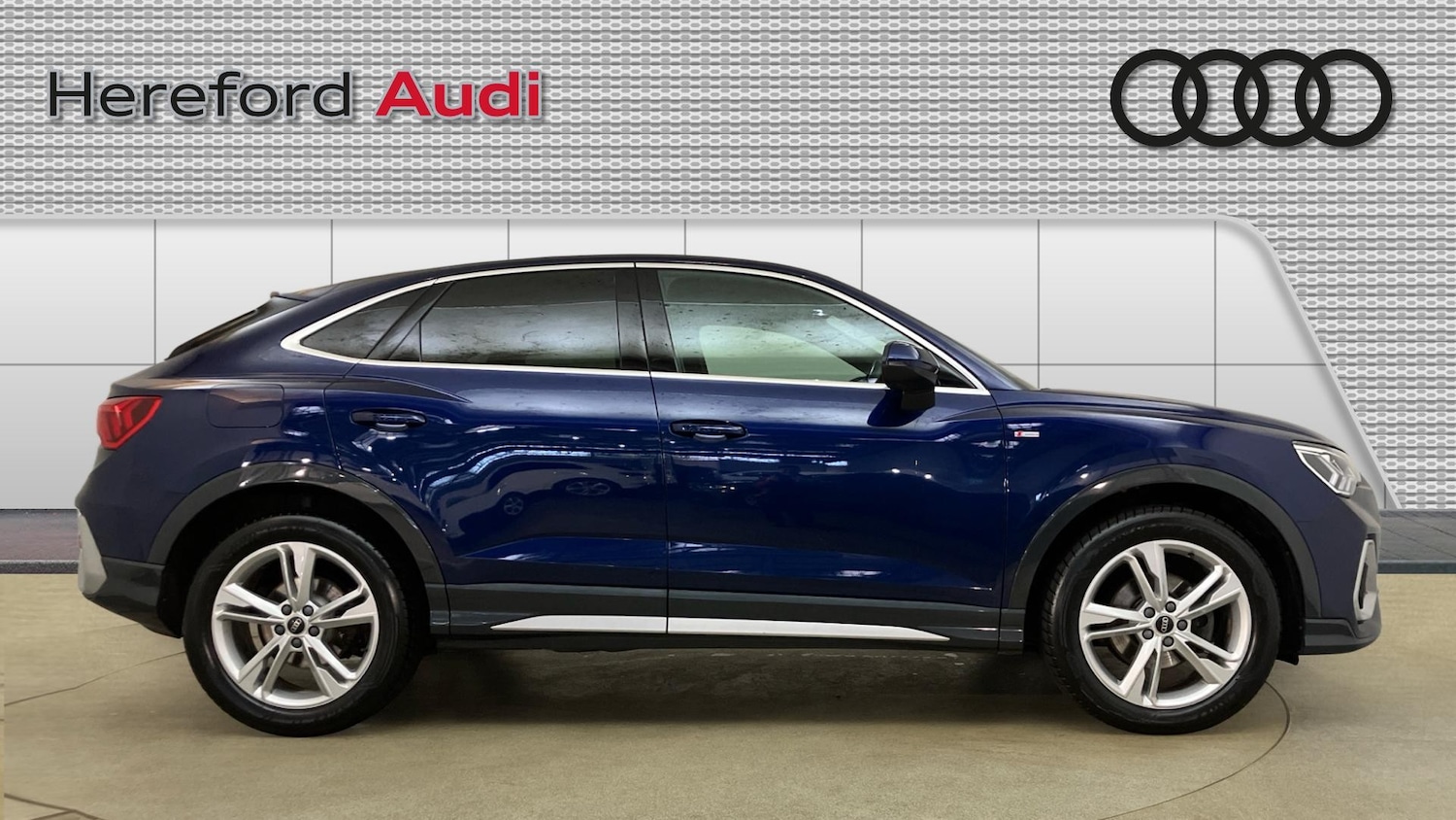 Used Audi Q3 2023 for sale - 77106419: Photo 4