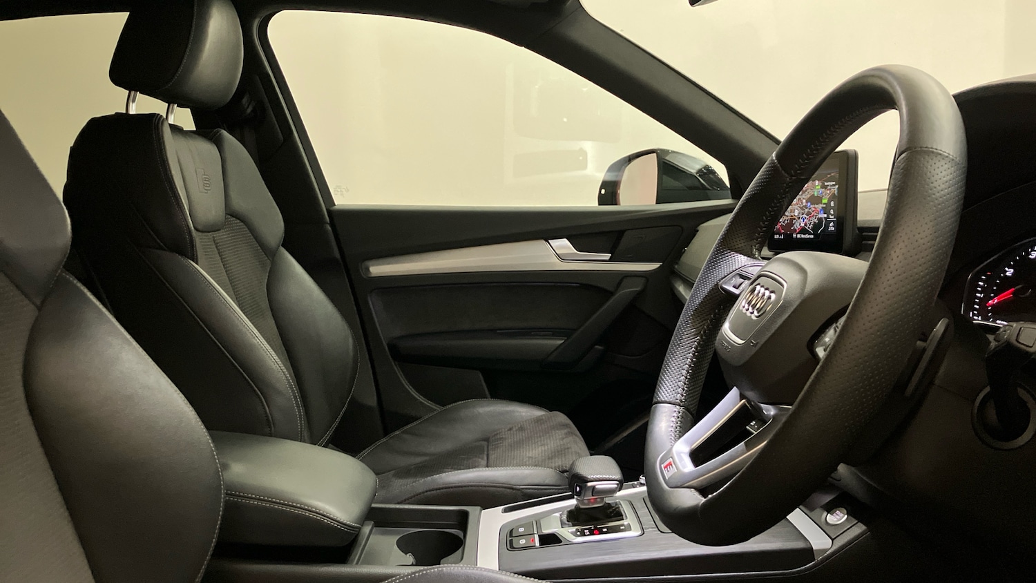 Used Audi Q5 2020 for sale - 76692670: Photo 15