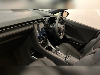 Used Lexus LBX 2024 for sale - 75497001: Photo