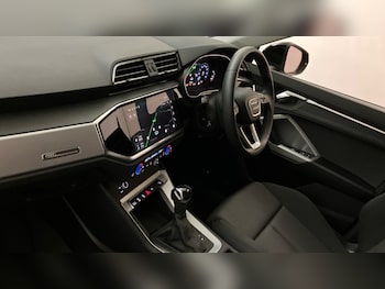 Used Audi Q3 2023 for sale - 76413209: Photo