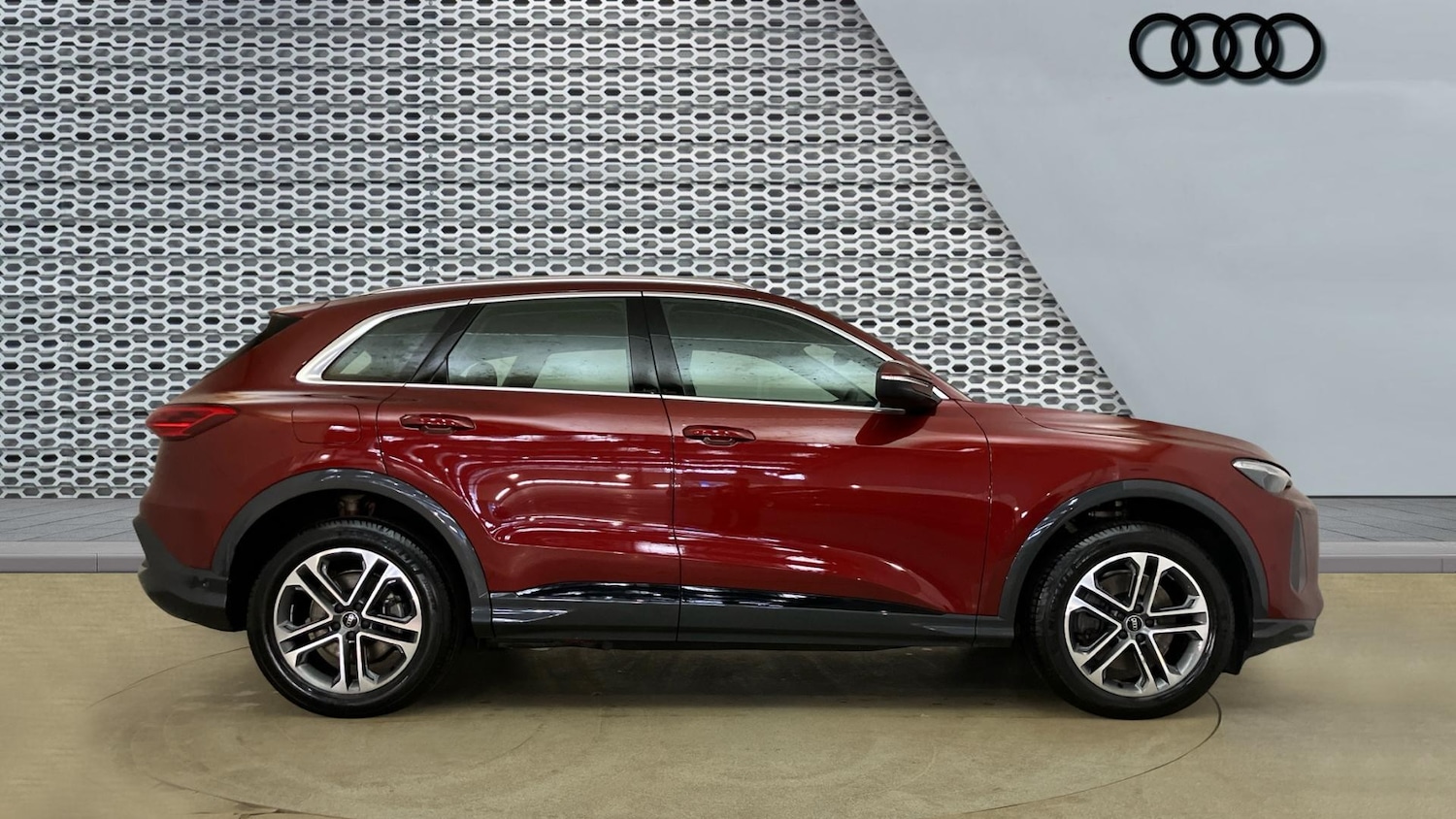 Used Audi Q5 2025 for sale - 77985229: Photo 4