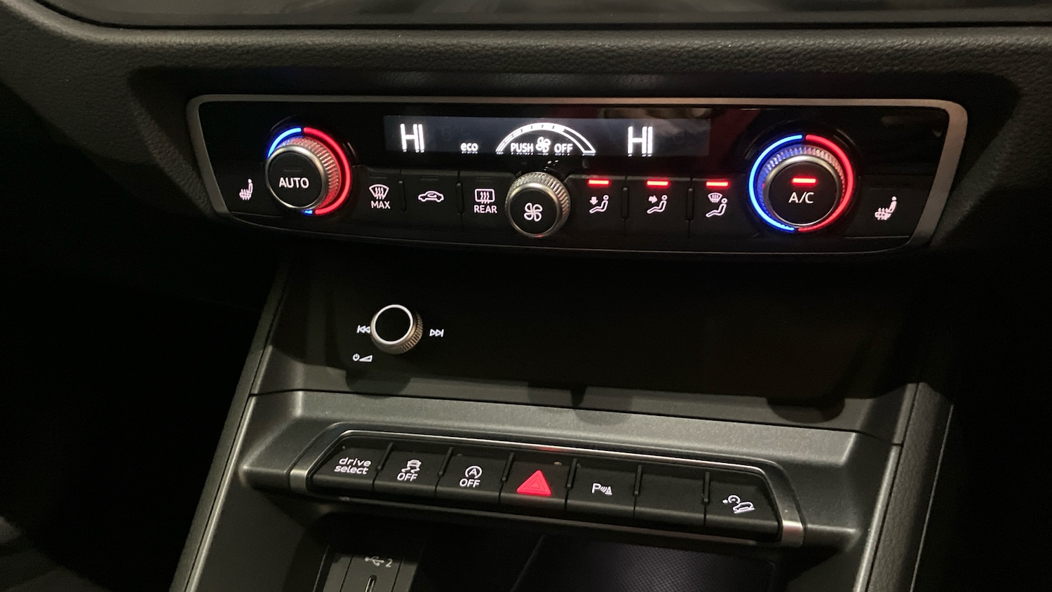 Used Audi Q3 2021 for sale - 76682247: Photo 13