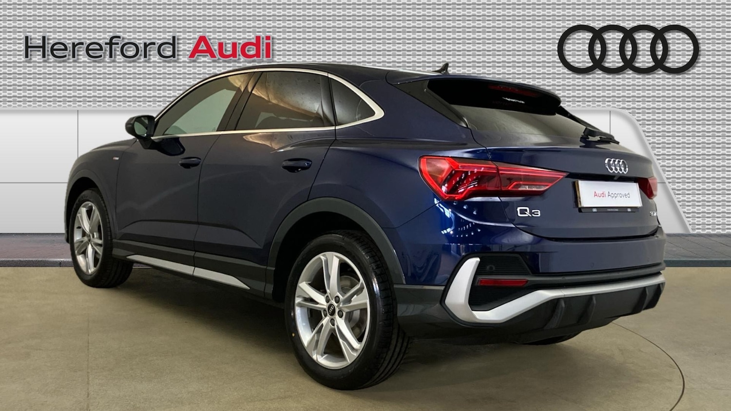 Used Audi Q3 2021 for sale - 76682247: Photo 3