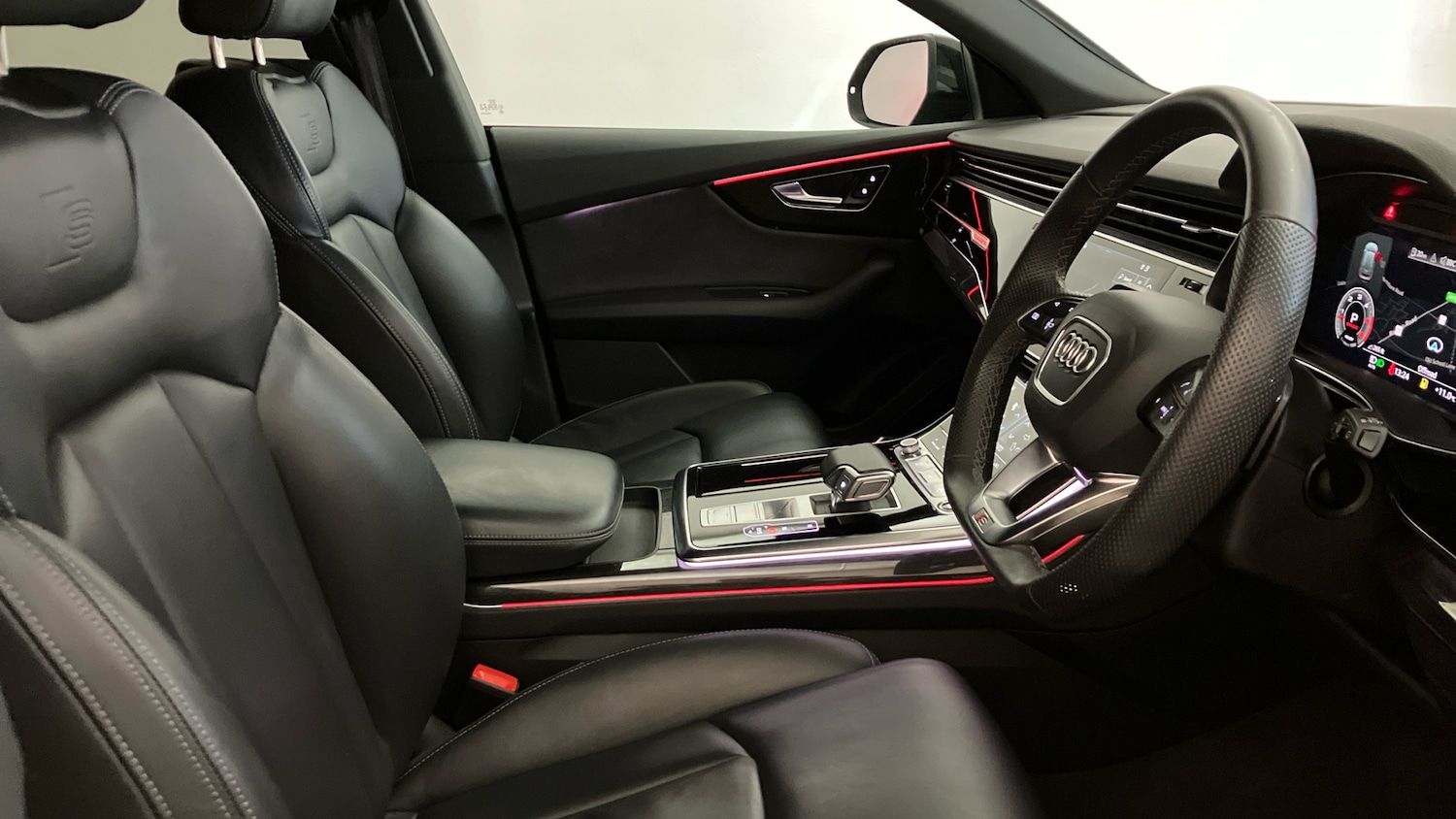 Used Audi Q8 2021 for sale - 76881512: Photo 32