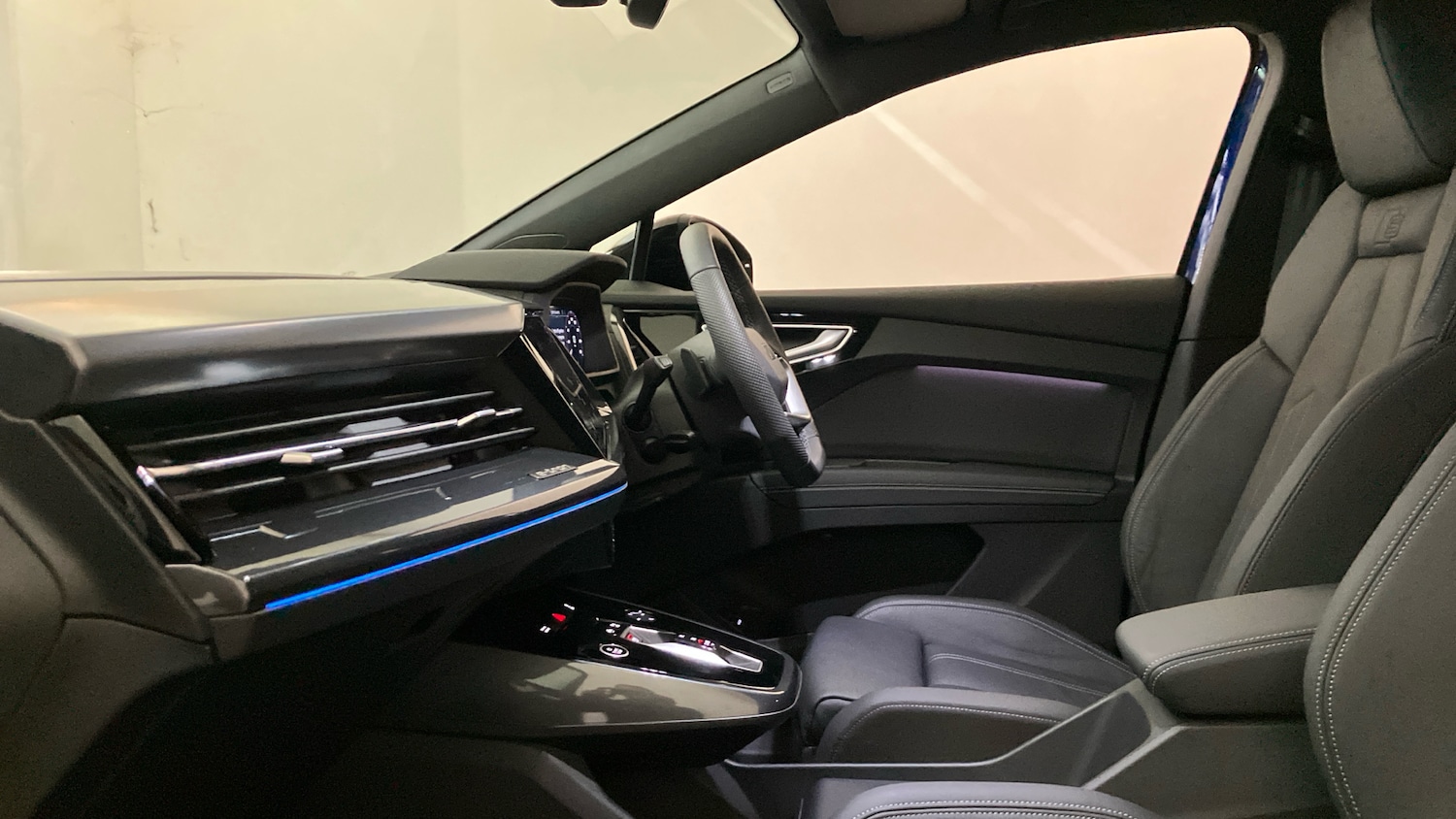 Used Audi Q4 e-tron 2025 for sale - 77220689: Photo 22