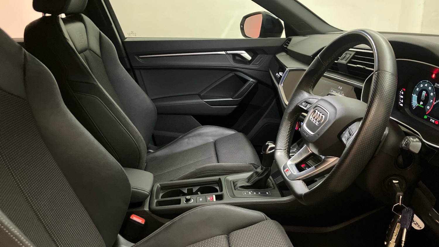 Used Audi Q3 2022 for sale - 76340492: Photo 28