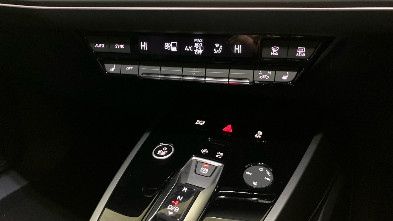 Used Audi Q4 e-tron 2025 for sale - 77071410: Photo 13