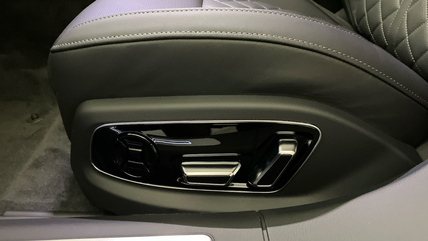 Used Audi A8 2025 for sale - 77353540: Photo 23