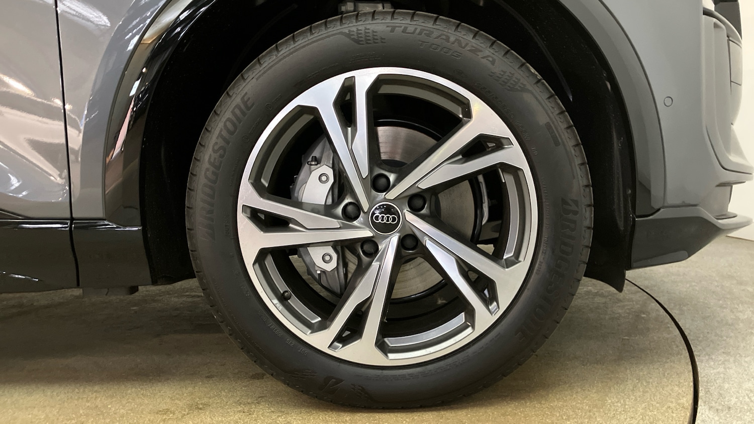 Used Audi Q6 e-tron 2025 for sale - 77071419: Photo 5