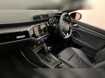 Used Audi Q3 2024 for sale - 77997426: Photo