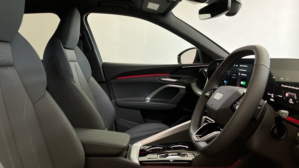 Used Audi Q5 2025 for sale - 76065904: Photo 15