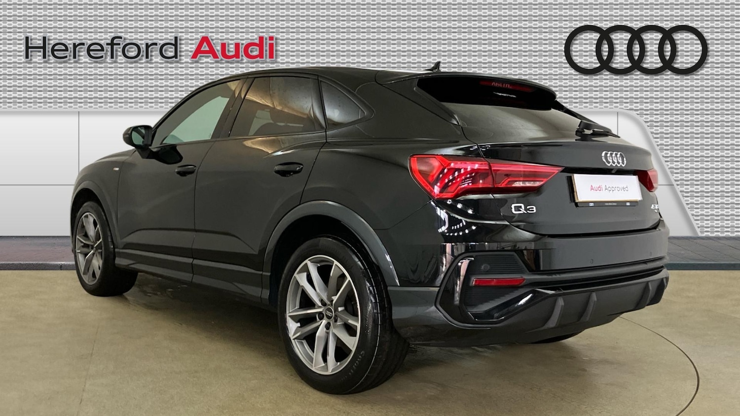 Used Audi Q3 2023 for sale - 77619756: Photo 3