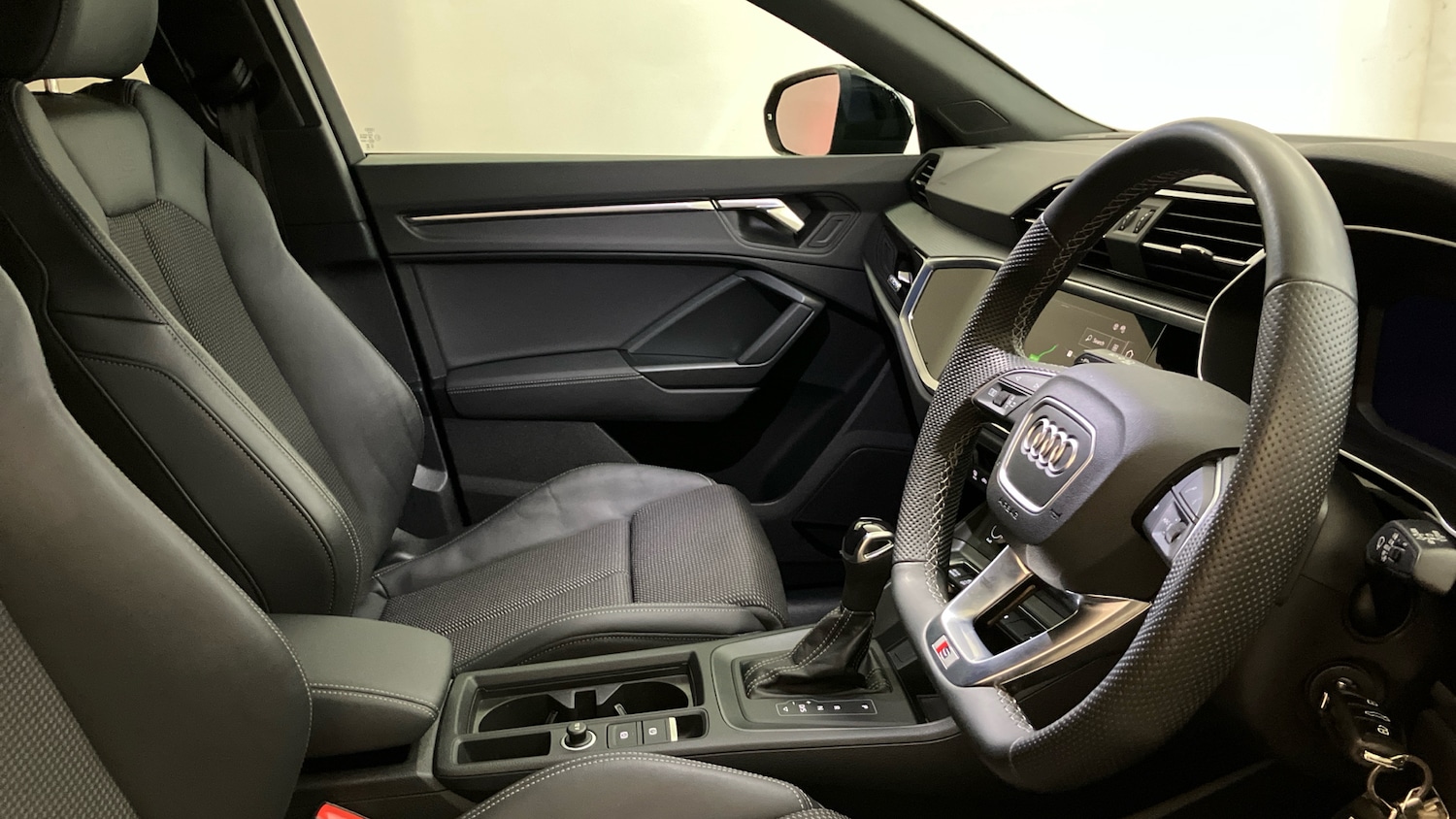 Used Audi Q3 2023 for sale - 77619756: Photo 31