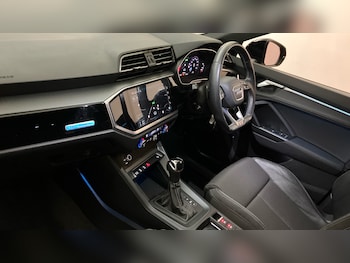 Used Audi Q3 2021 for sale - 76960667: Photo