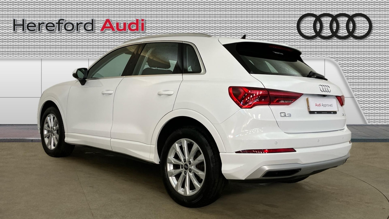 Used Audi Q3 2023 for sale - 76764120: Photo 3