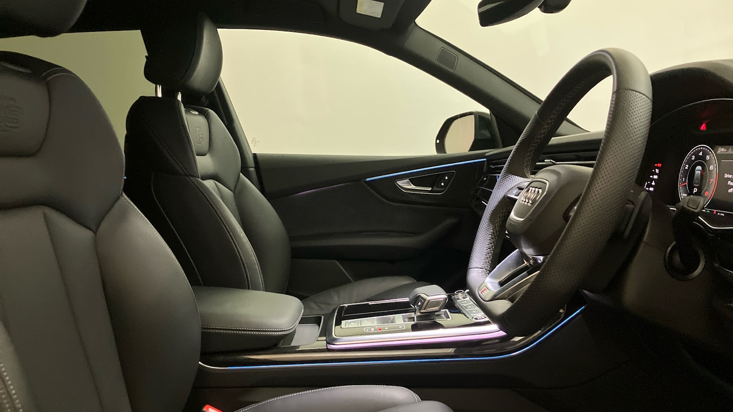 Used Audi Q8 2024 for sale - 76218696: Photo 15