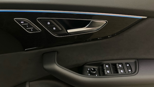 Used Audi Q8 2024 for sale - 76218696: Photo 19