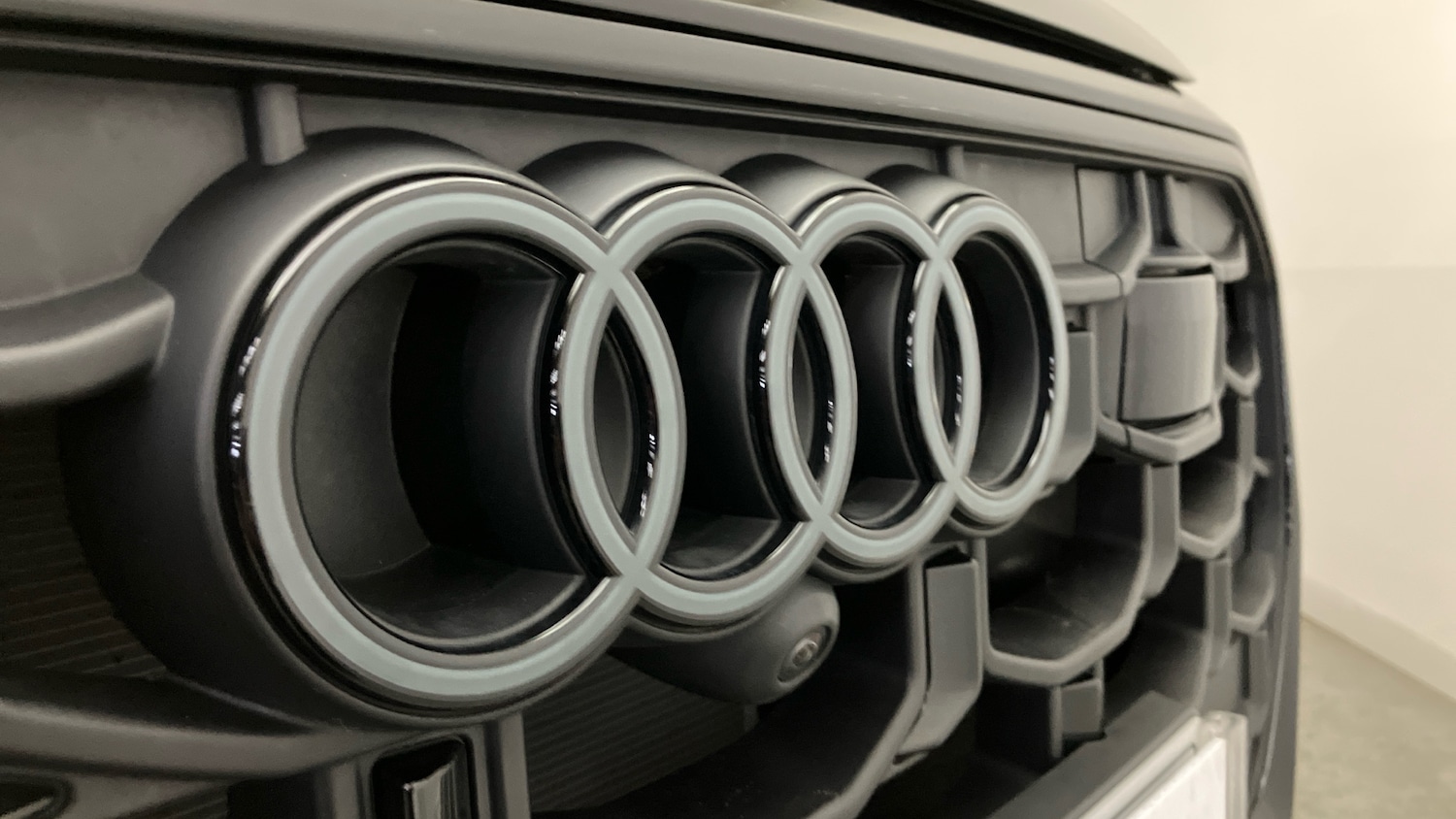 Used Audi Q8 2024 for sale - 76218696: Photo 37