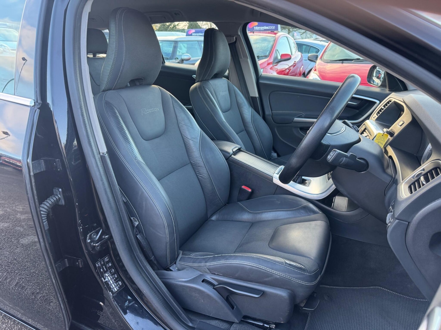 Used Volvo V60 2011 for sale - 76633068: Photo 14