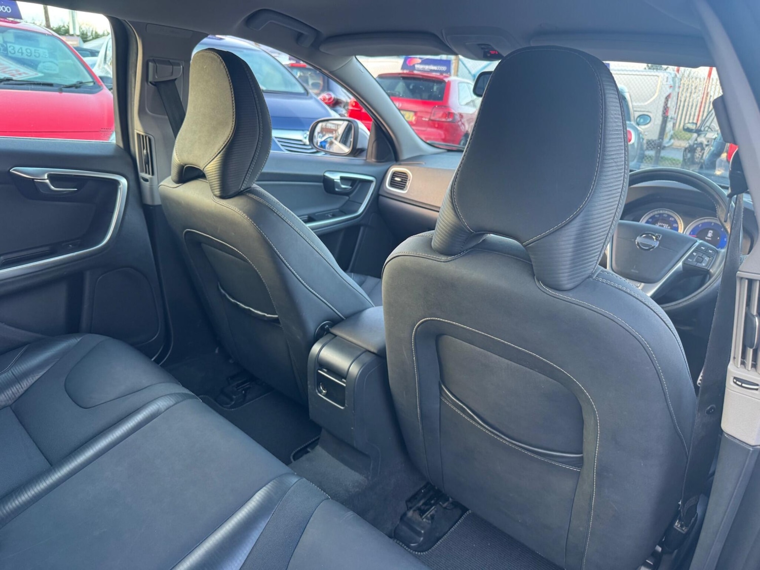 Used Volvo V60 2011 for sale - 76633068: Photo 16