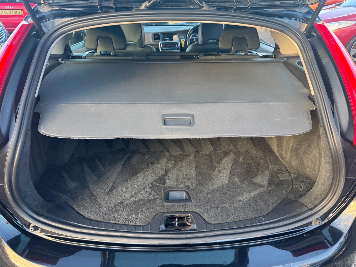 Used Volvo V60 2011 for sale - 76633068: Photo 20