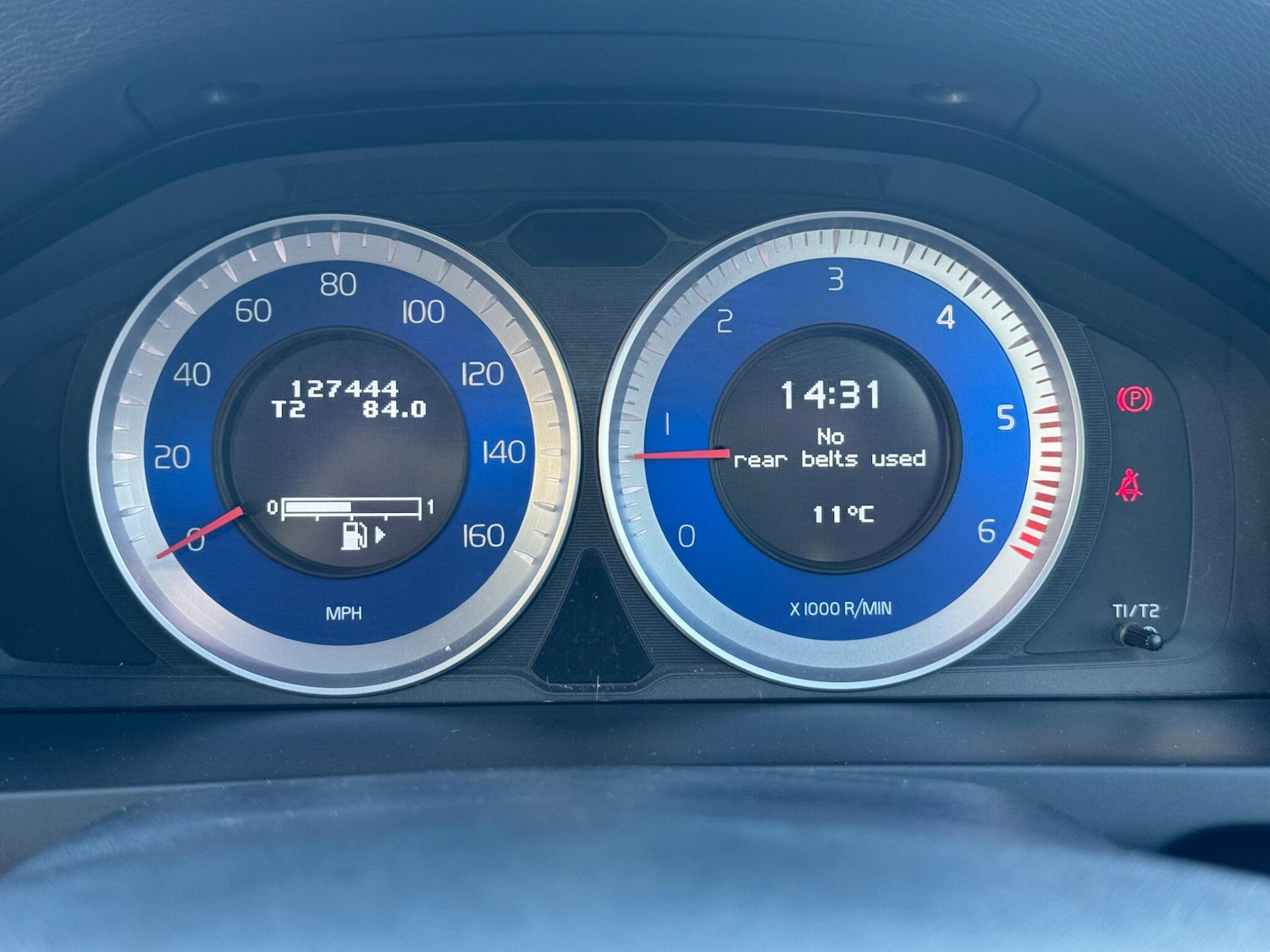 Used Volvo V60 2011 for sale - 76633068: Photo 41