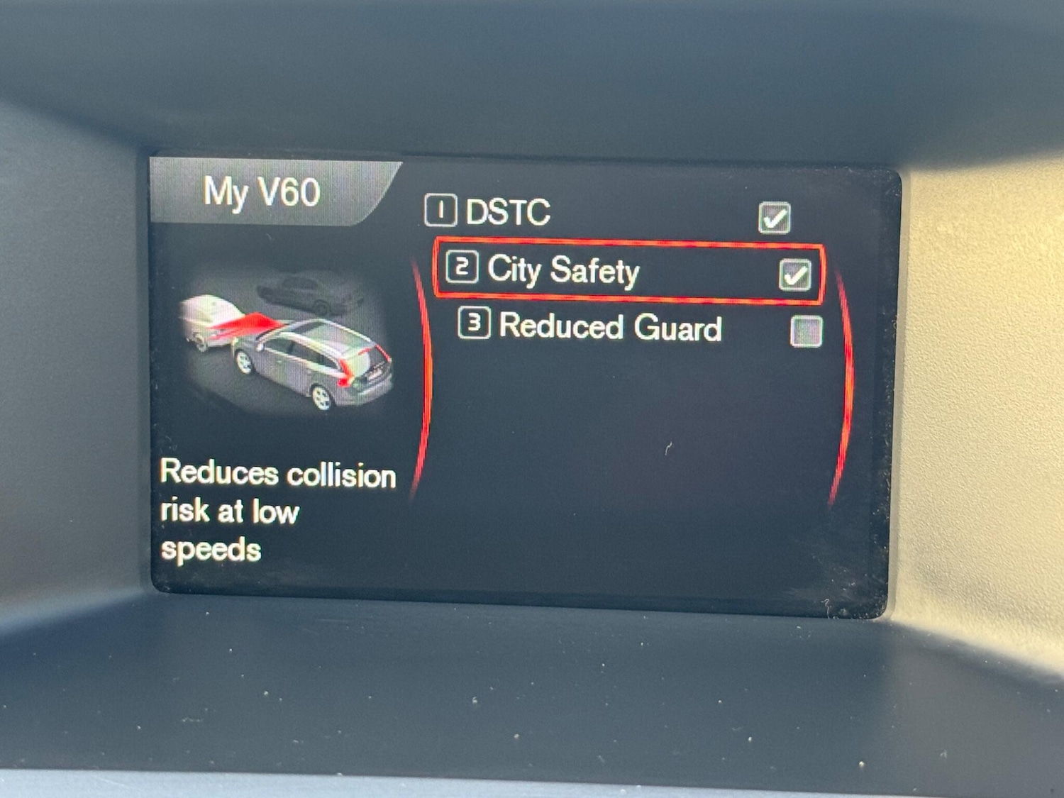 Used Volvo V60 2011 for sale - 76633068: Photo 81