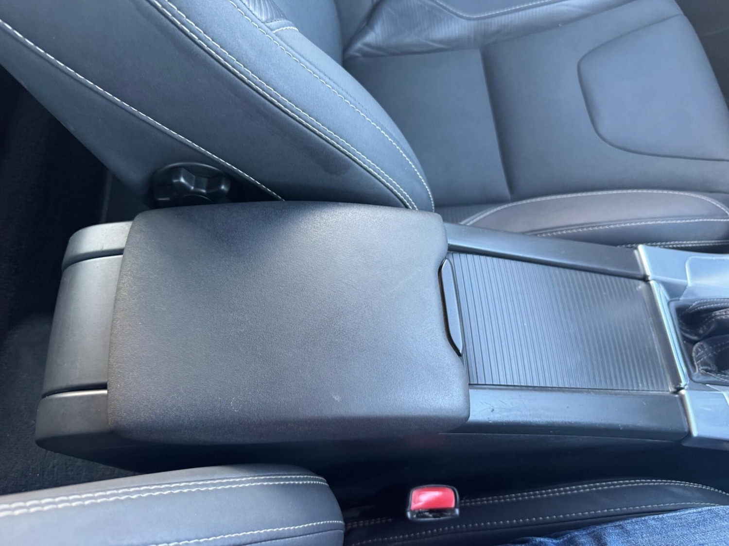 Used Volvo V60 2011 for sale - 76633068: Photo 85