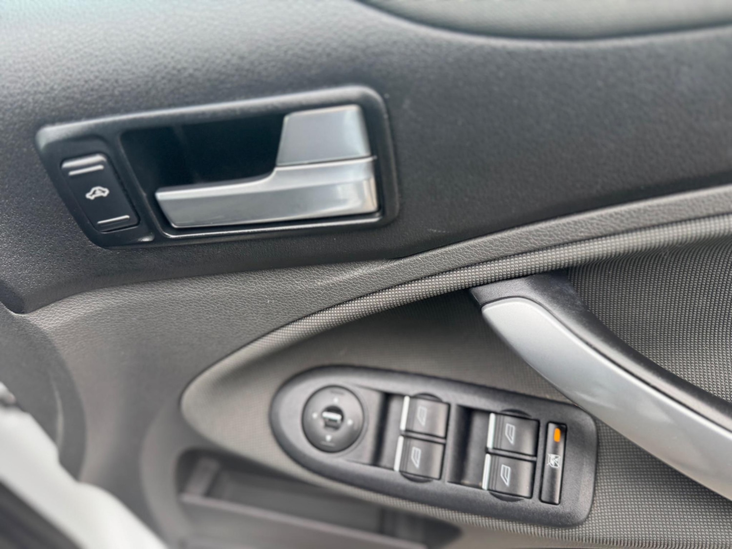 Used Ford Kuga 2011 for sale - 76993259: Photo 14