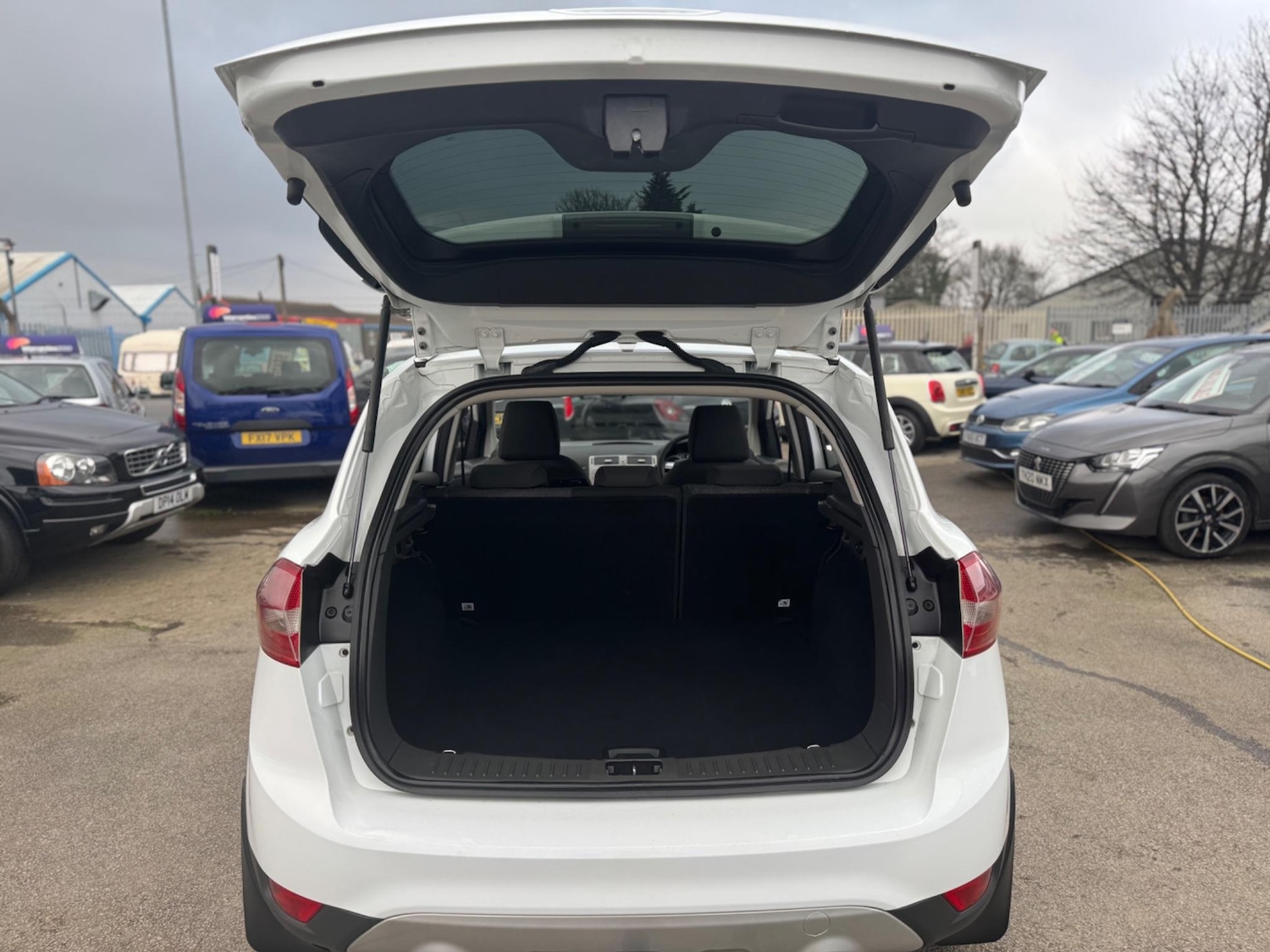 Used Ford Kuga 2011 for sale - 76993259: Photo 23