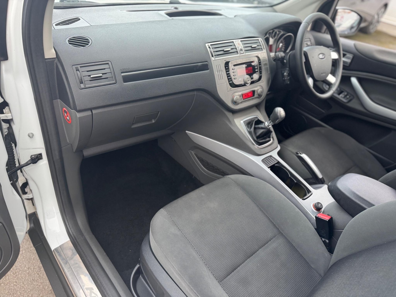 Used Ford Kuga 2011 for sale - 76993259: Photo 28