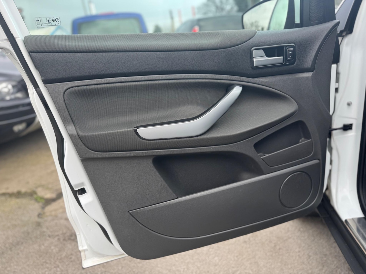 Used Ford Kuga 2011 for sale - 76993259: Photo 29