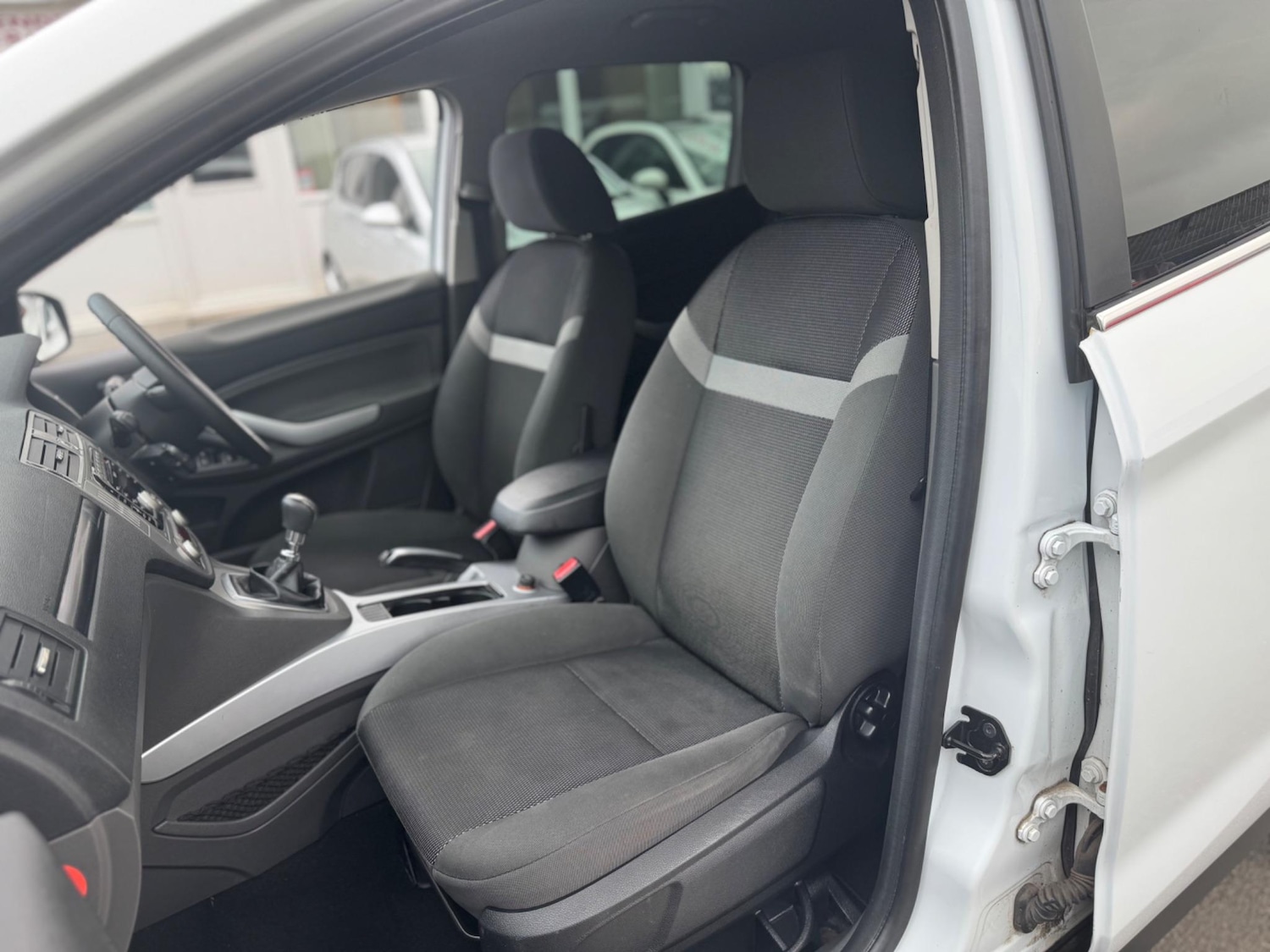 Used Ford Kuga 2011 for sale - 76993259: Photo 30