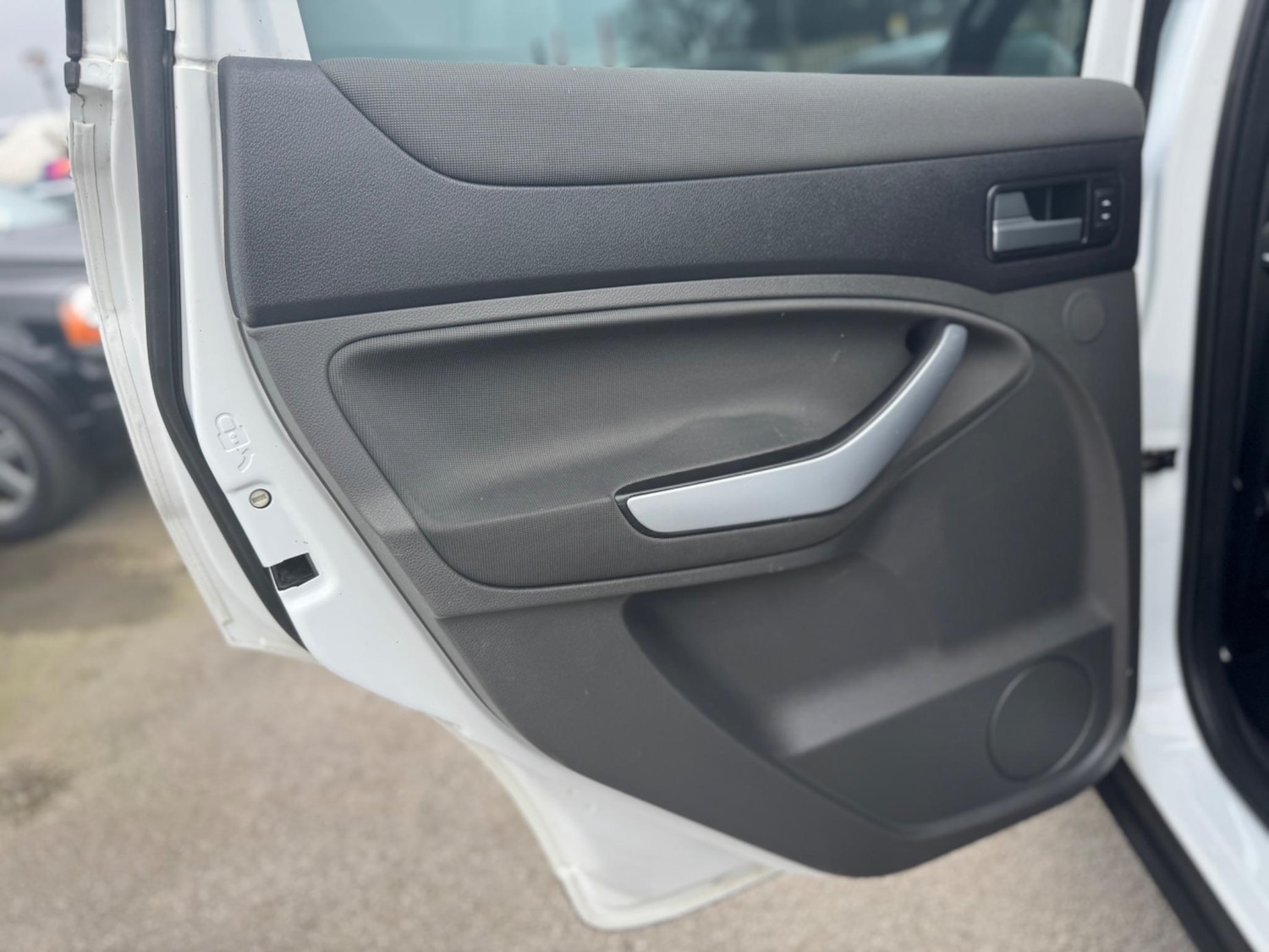 Used Ford Kuga 2011 for sale - 76993259: Photo 31